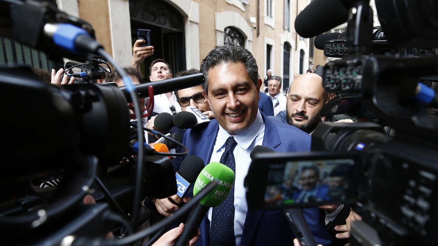 FI, Toti sfida Berlusconi: “Pronto a metterci cuore e faccia”