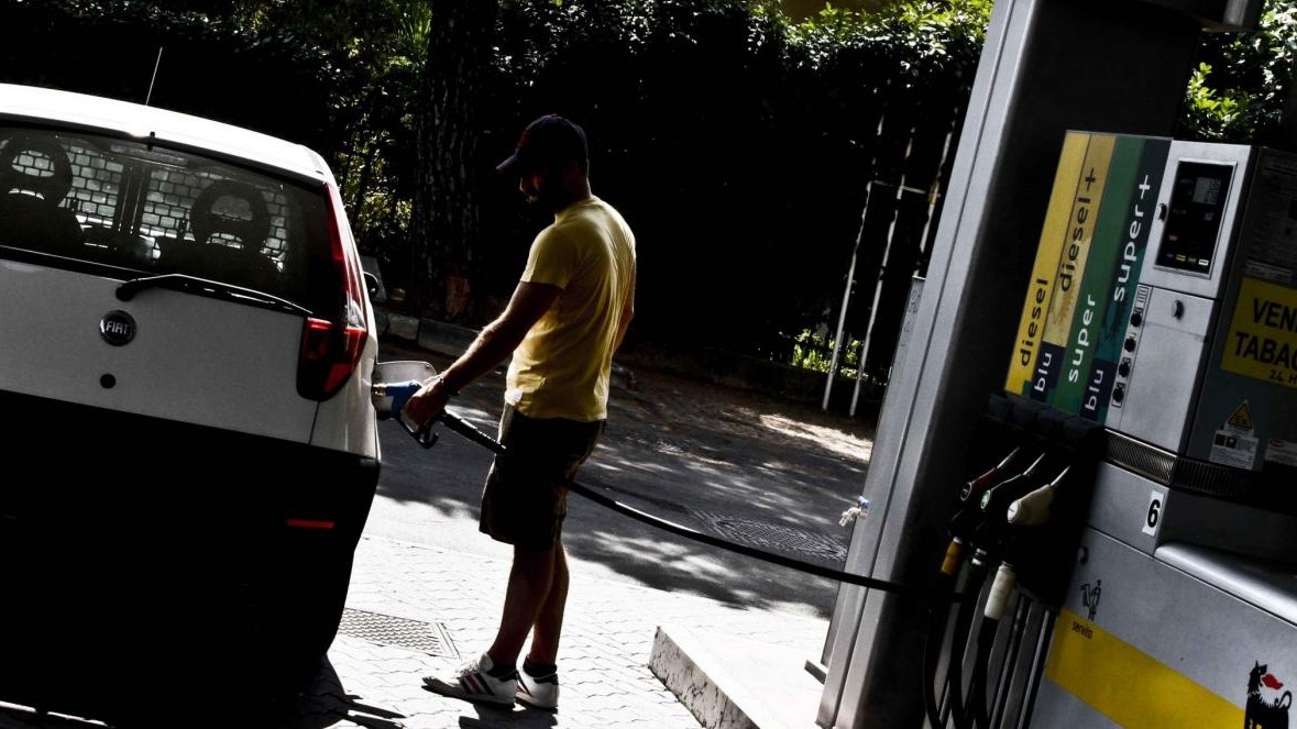 Revocato sciopero benzinai dopo incontro al Mise con Di Maio e i sindacati