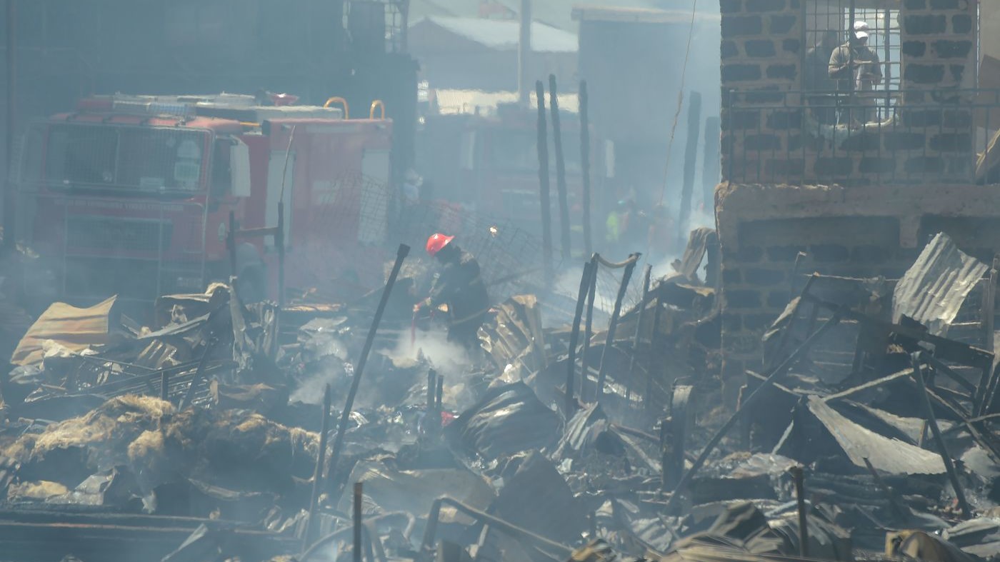 Kenya, incendio in un mercato a Nairobi: 15 morti