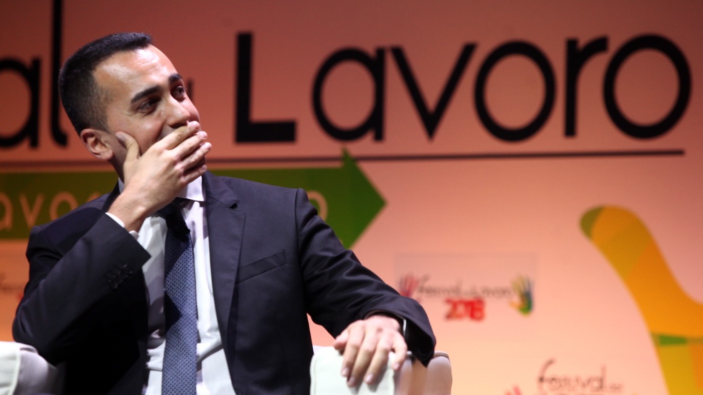Lavoro, Di Maio assicura: “Dl Dignità è pronto. Stretta su delocalizzazioni”