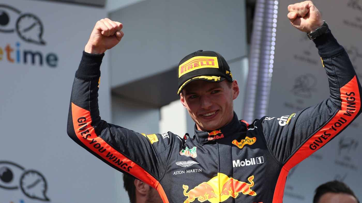 F1, Verstappen vince in Austria davanti alle due Ferrari. Disastro Mercedes