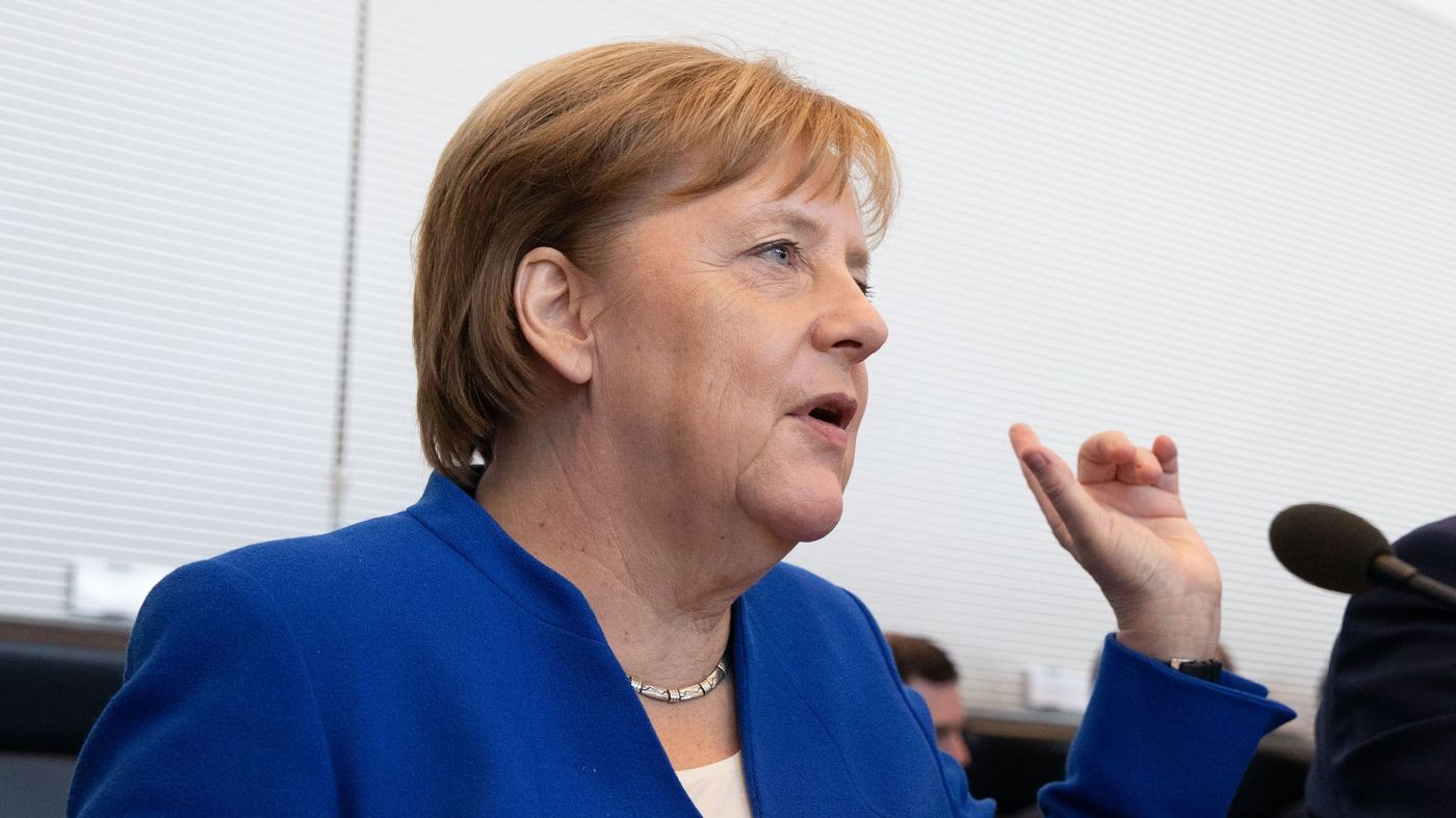 Accordo Merkel-Seehofer sui migranti. Salvo il governo tedesco