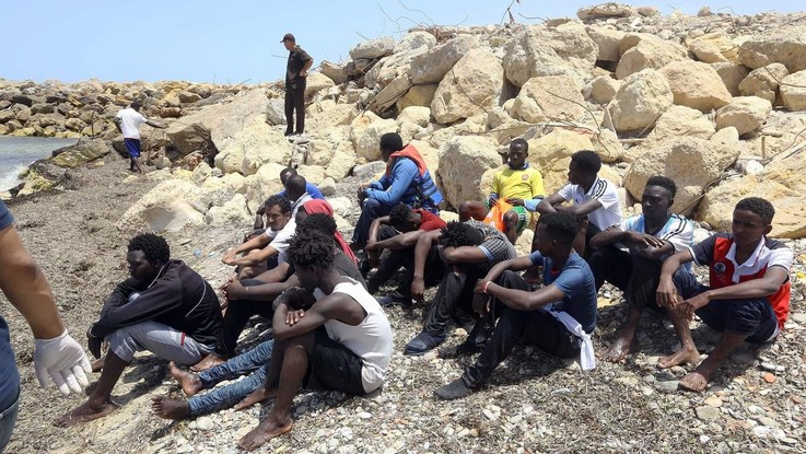 Naufragi al largo della Libia: oltre 170 i migranti dispersi