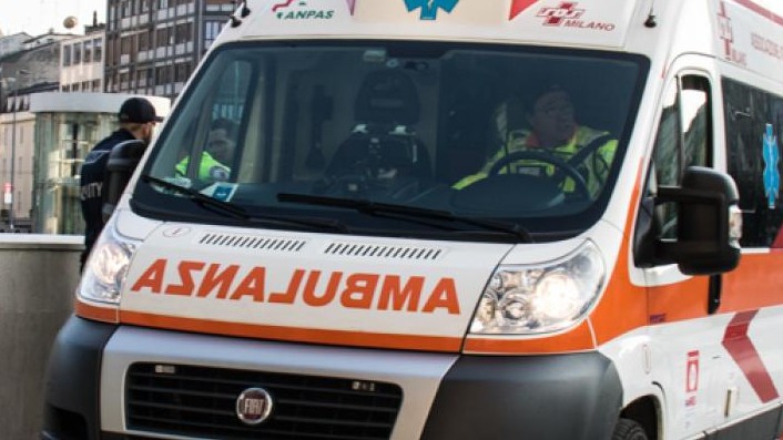 Siracusa, disoccupato si dà fuoco per la perdita del lavoro: è grave
