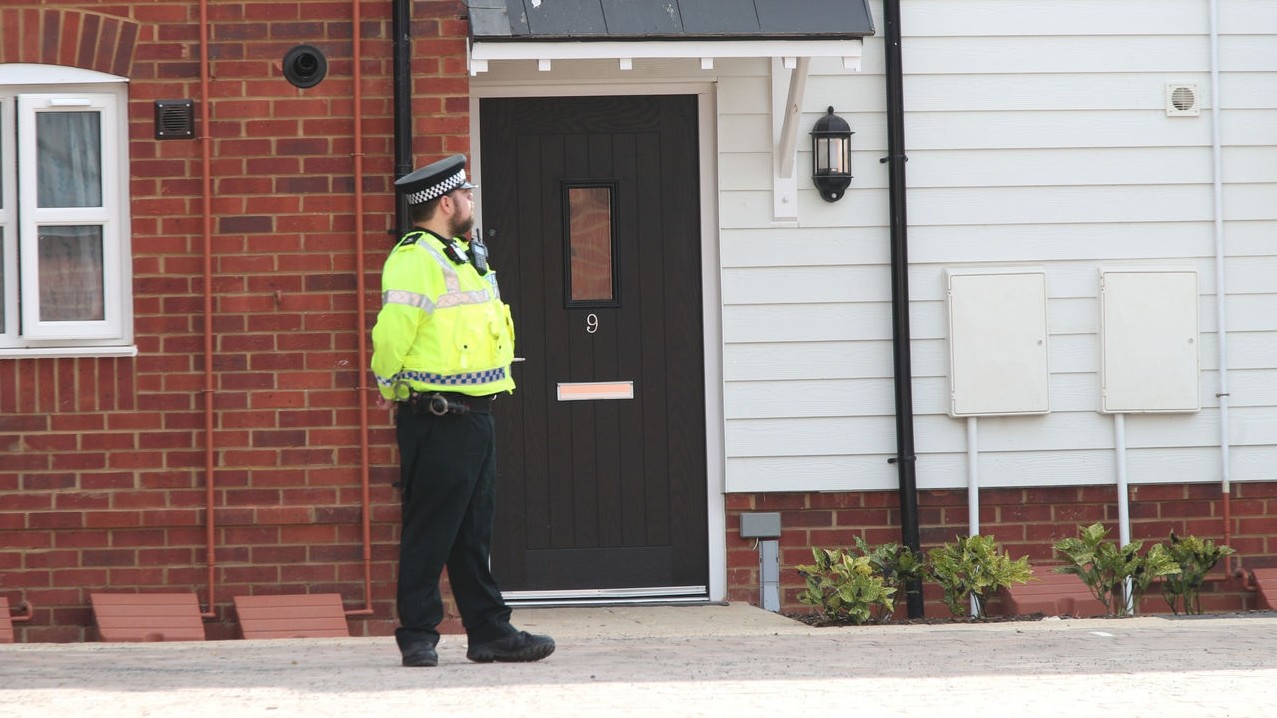 Due ricoverati per una ‘sostanza sconosciuta’ a Salisbury dove fu avvelenata l’ex spia russa