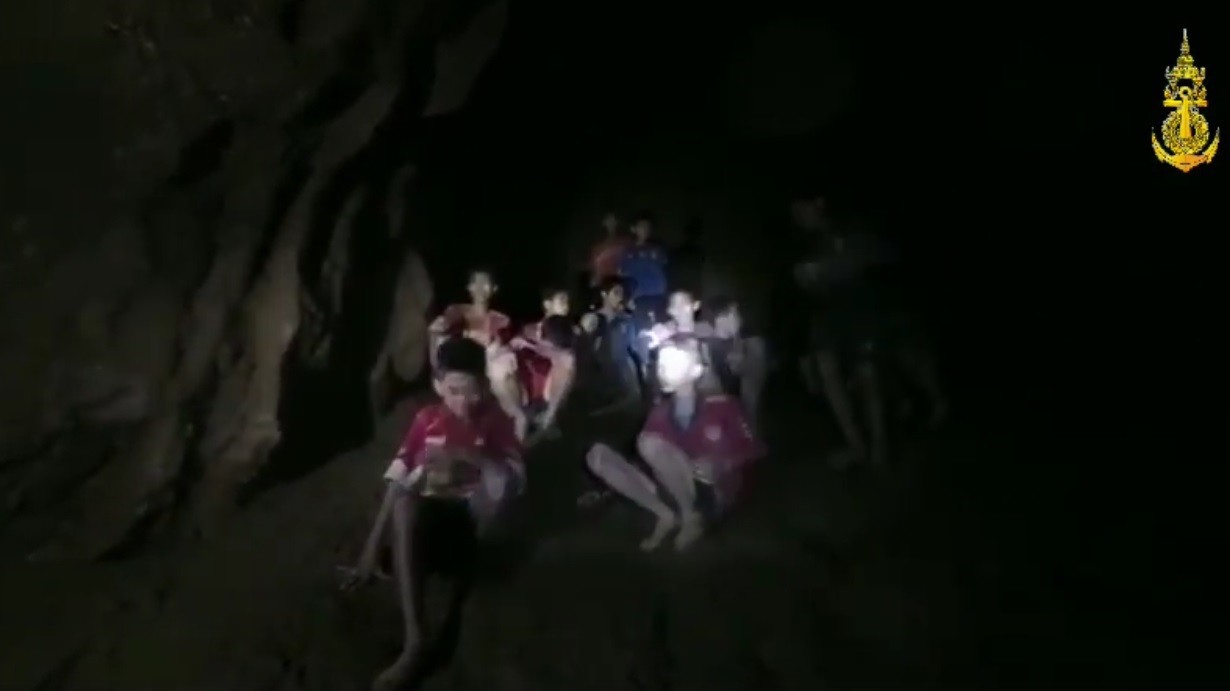 Thailandia, ragazzini nella grotta: immersioni per uscire oppure mesi d’attesa