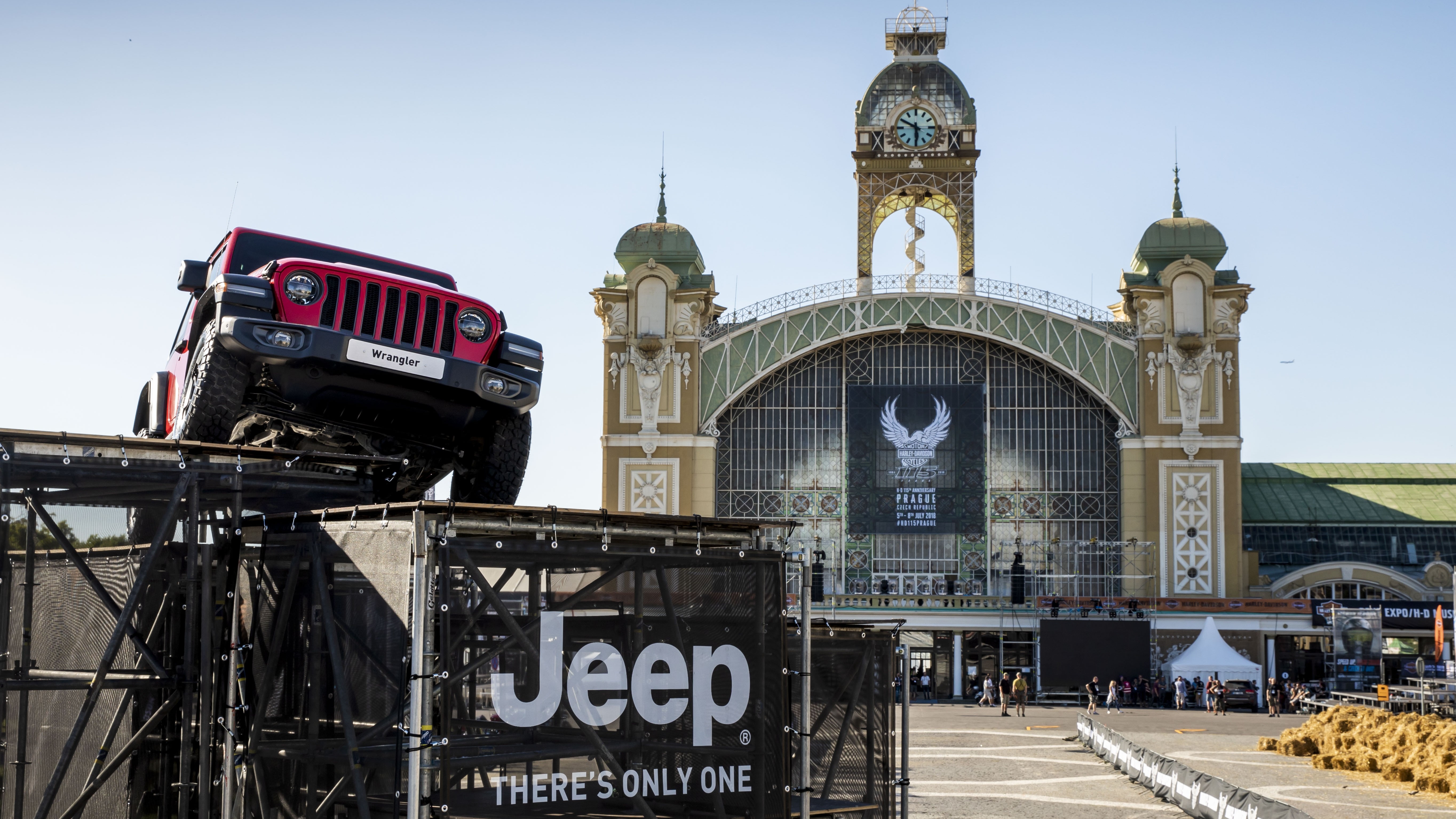 Jeep: festa a Praga per i 115 anni di Harley-Davidson