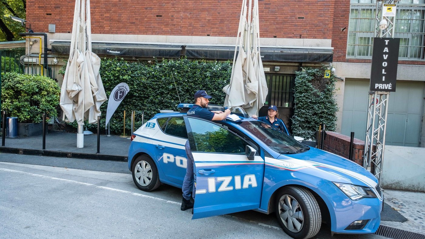 Aggressione Bettarini, il gip: “Gli amici lo hanno salvato dalla morte”