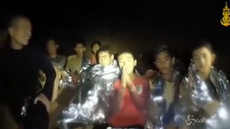 Thailandia, ragazzi nella grotta mandano lettere ai genitori