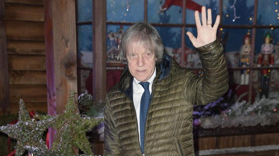 Morto Carlo Vanzina: addio al regista che raccontò l’Italia e inventò il cinepanettone