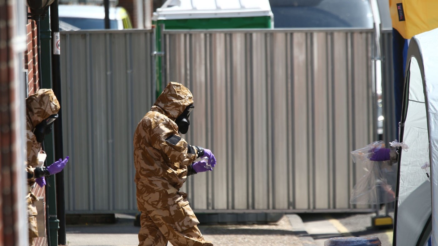 Salisbury, è morta la donna avvelenata dal gas Novichok. Il Cremlino esclude qualsiasi coinvolgimento
