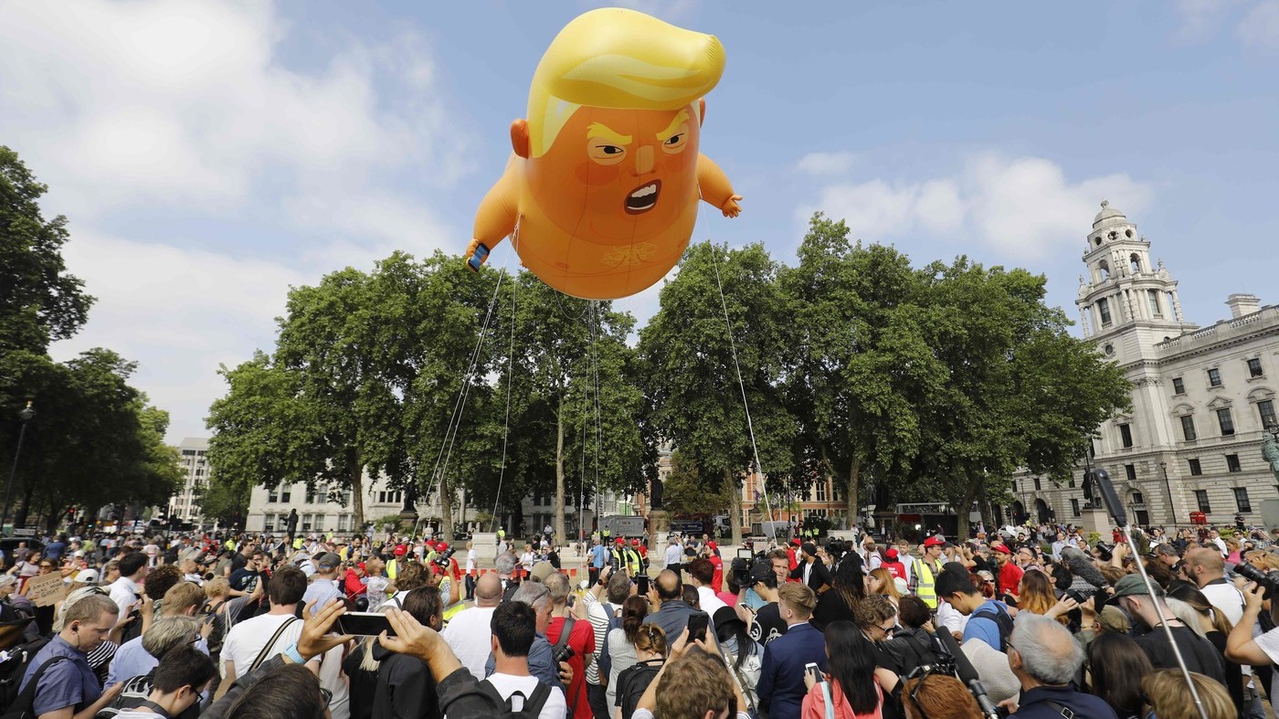 Trump boccia la May su soft Brexit. Poi cambia idea: “Abbiamo rapporto solido”