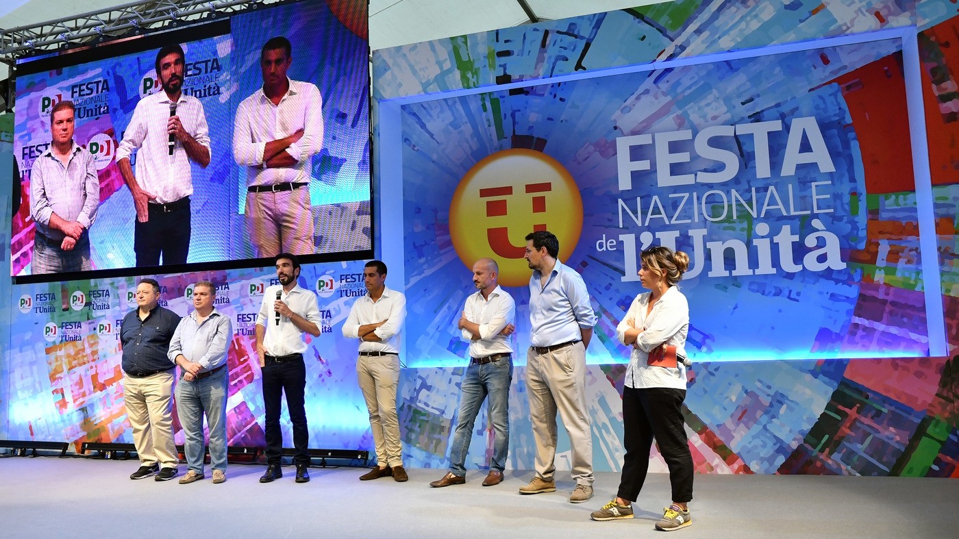 Pd, Martina apre Festa dell’Unità e attacca: “Questo governo è indecente”