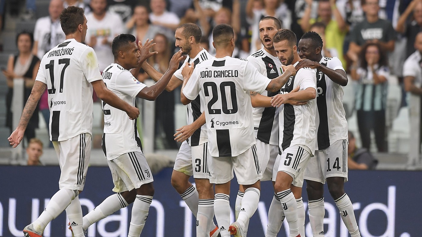 Serie A, Juve vince 2-0: Pjanic e Mandzukic risolvono il problema Lazio