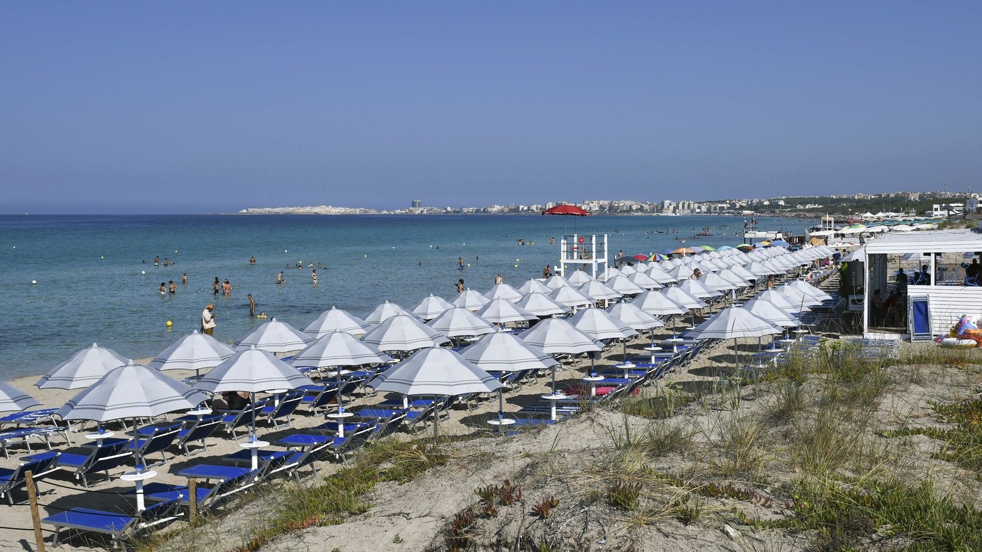 Esodo, vacanze finite per 7 italiani su 10 ma in tanti scelgono settembre
