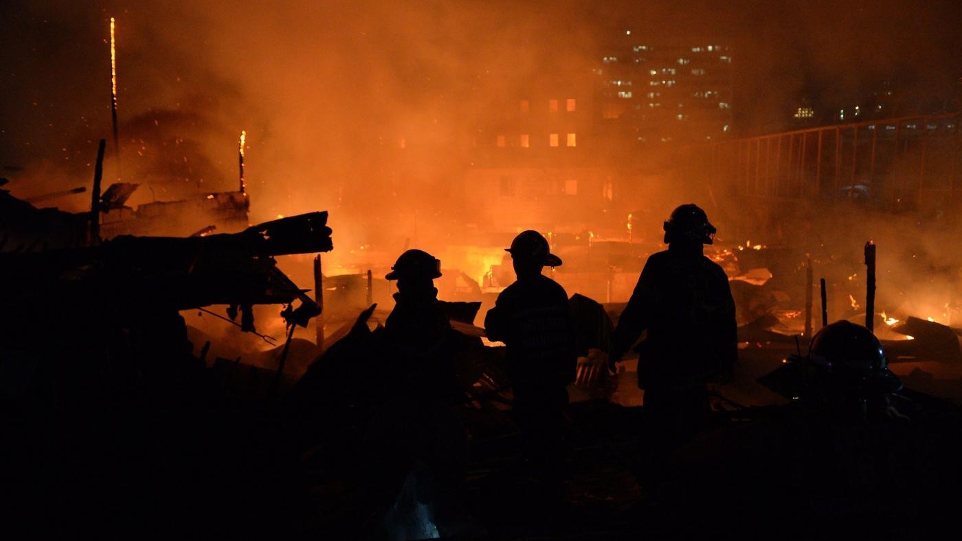 Incendio in un appartamento a Chicago: 8 morti, 6 sono bambini