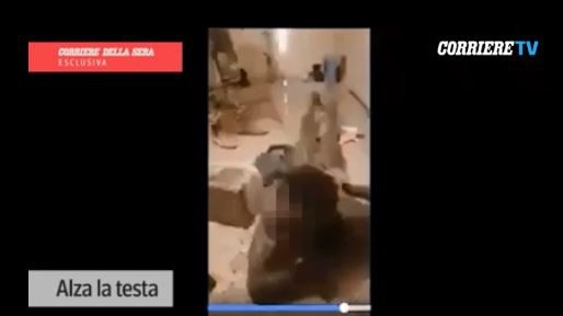 Torture e minacce, l’inferno dei migranti nei lager libici: il video visto da papa Francesco