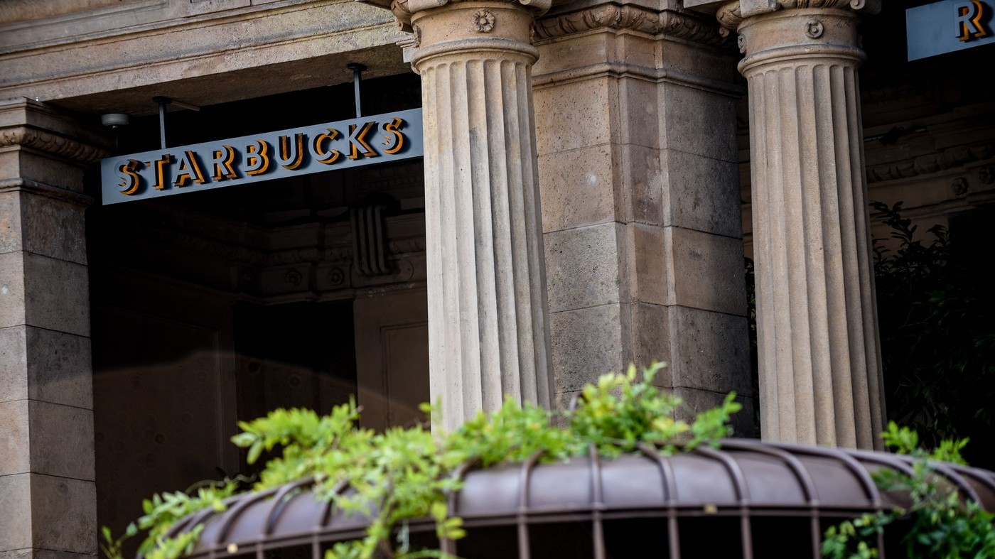 Milano, tutto pronto per il primo Starbucks d’Italia