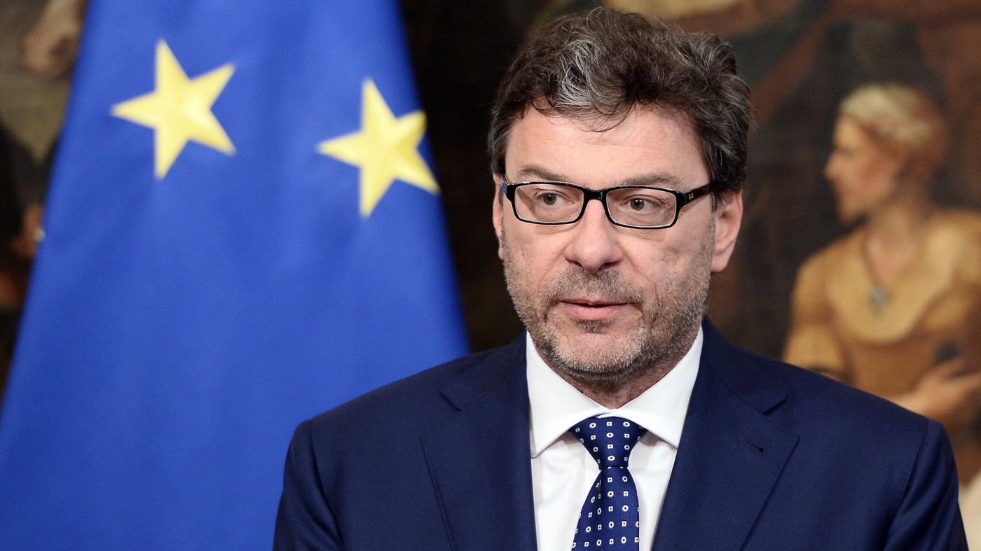 Giorgetti: “Sforare il tetto del 3%? Sì, se necessario per la sicurezza del Paese”
