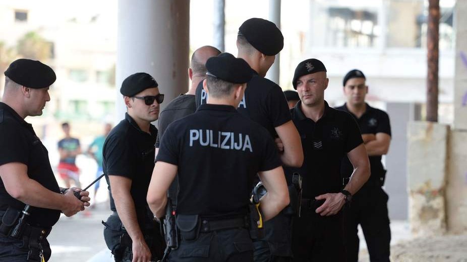 Libia, colpo di mortaio vicino a ambasciata Italia
