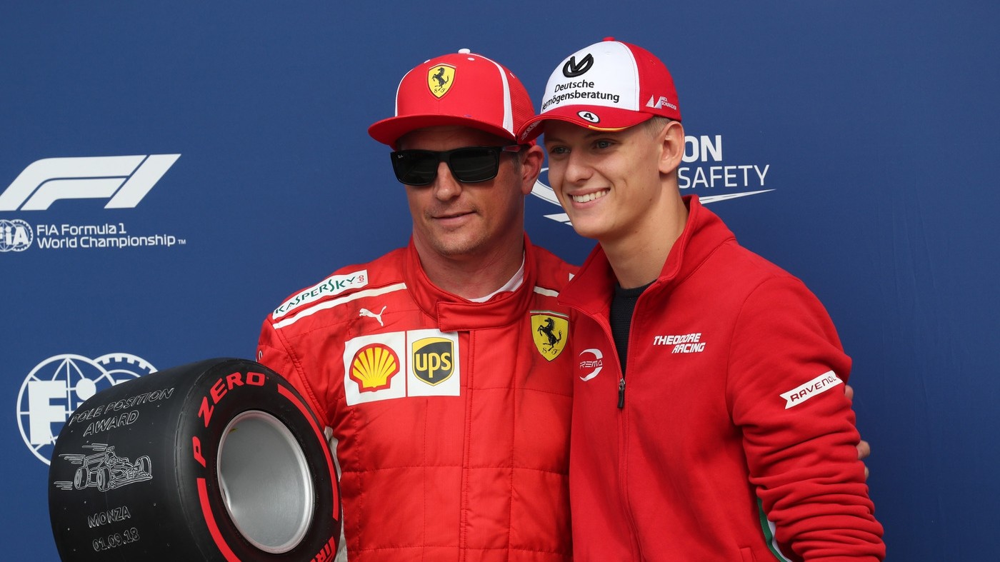 Gp Italia: pole Raikkonen davanti a Vettel. Prima fila Ferrari: non succedeva dal 2000
