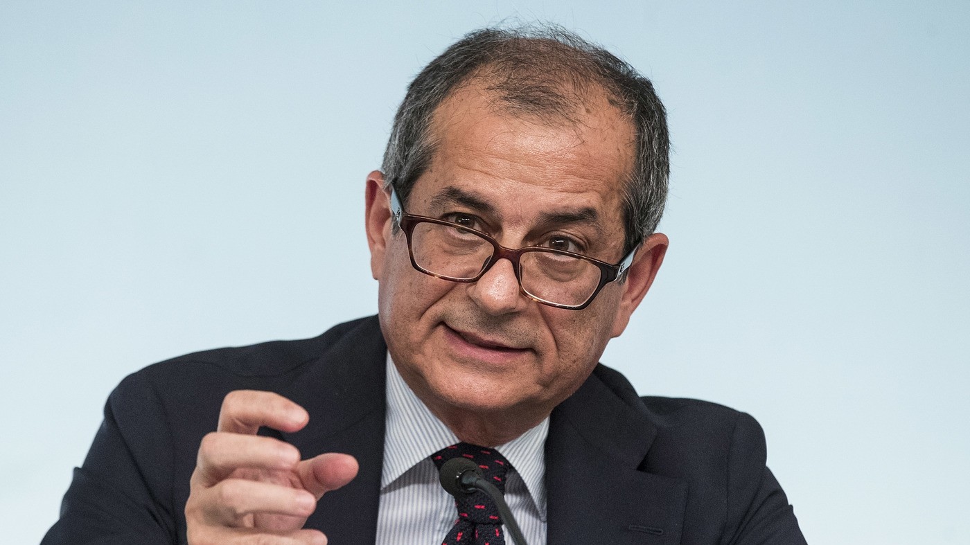 Governo, Tria: “L’Italia non è fragile, lo spread si sgonfierà”