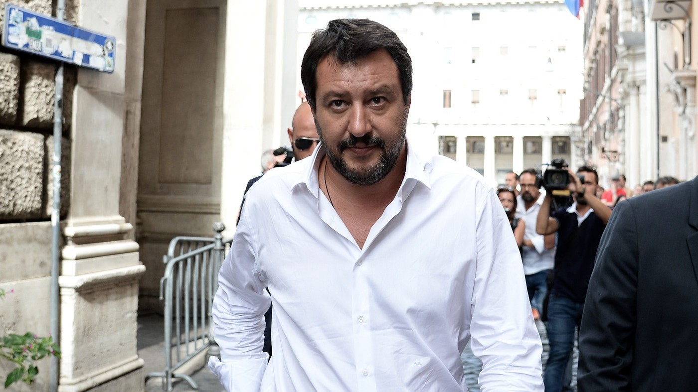 Libia, Governo esclude interventi militari. Salvini e Fico pungono Parigi