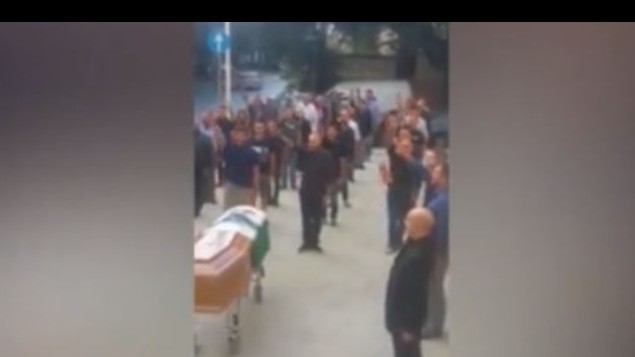 Sassari, saluti romani al funerale del giurista Todini: polemiche sui social