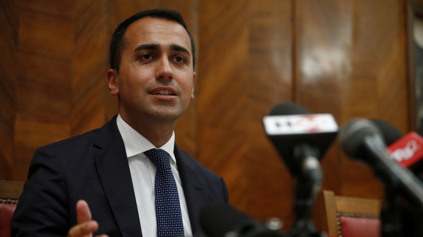 Di Maio a ‘corrotti e corruttori’: “Presto legge per spazzarvi via”