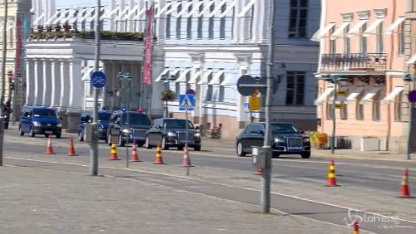Vertice Helsinki, l’arrivo di Trump e Putin al palazzo presidenziale