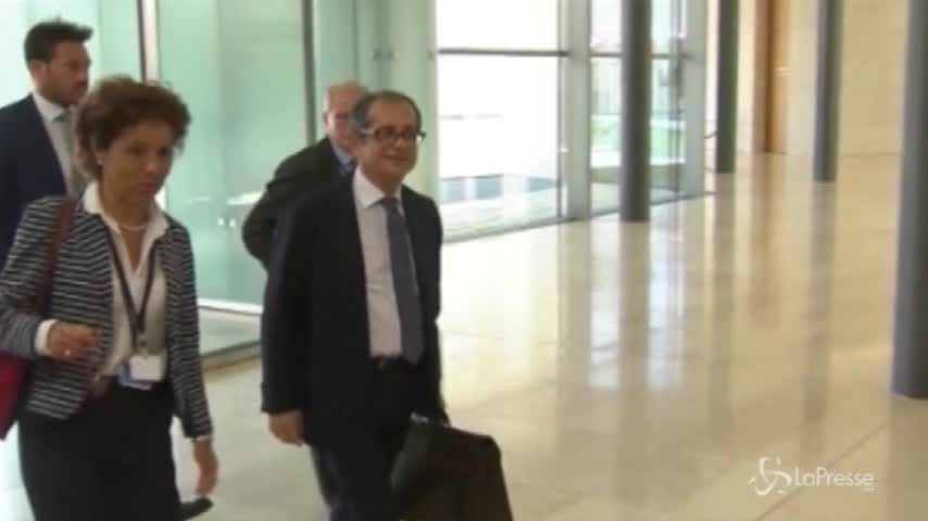 Manovra, Di Maio replica al ministro Tria