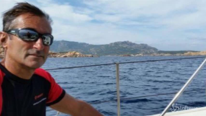 M5S al parlamentare-skipper Mura: “Lavori o si dimetta”