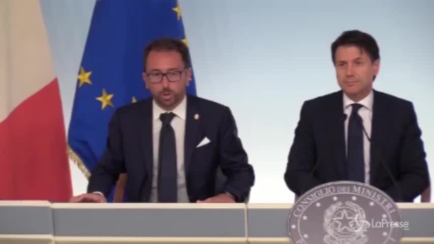 Bonafede: “Abbiamo tolto le mani della vecchia politica dalle intercettazioni”