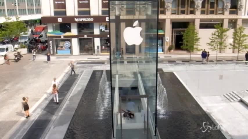 Ecco com’è l’Apple Store di Milano firmato da Norman Foster