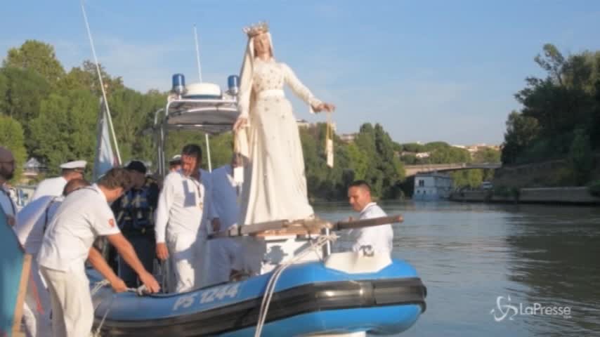 A Roma la Madonna Fiumarola in processione sul Tevere