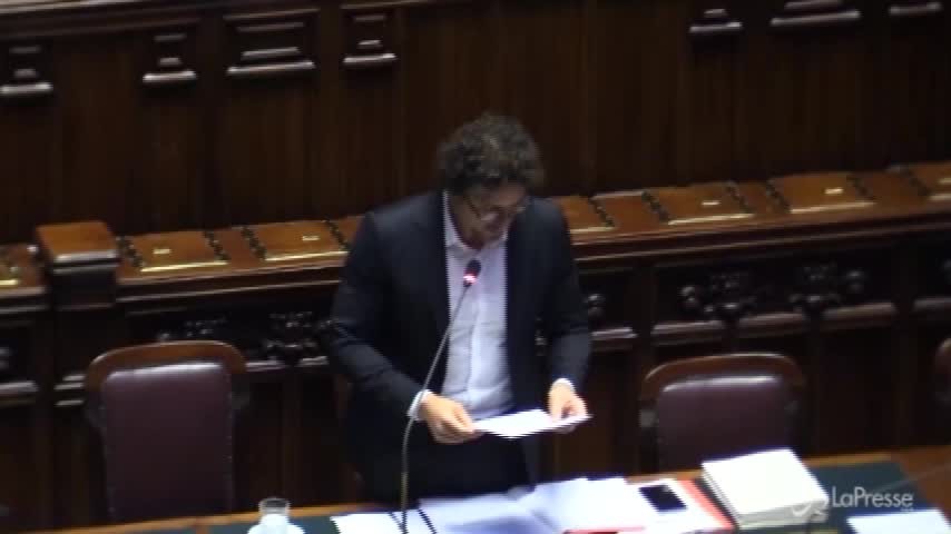 Libia, Toninelli: “Evitare che i barconi della morte prendano il largo”