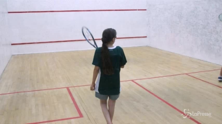 Rifugiate siriane vincono torneo di squash a Hong Kong