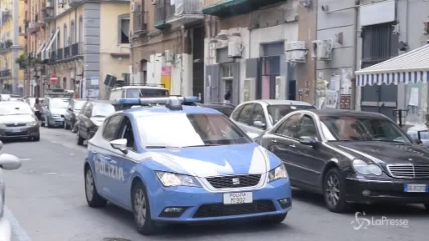 Napoli, aperto il fuoco contro un ambulante