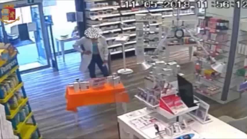 Milano, arrestato il rapinatore con pistola ‘fantasma’