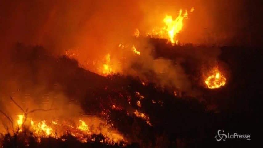 California ancora nella morsa degli incendi: 20mila evacuati