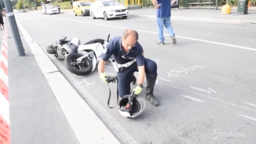 Milano, anziano muore dopo essere stato travolto da uno scooter