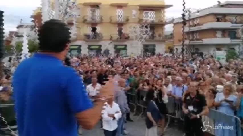 Annuncio contro i Rom, Salvini: “Capotreno andrebbe premiata”