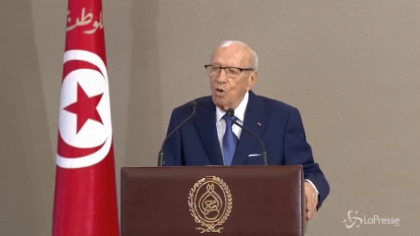 Tunisia, Essebsi: “Sì alla parità di genere nel diritto all’eredità”