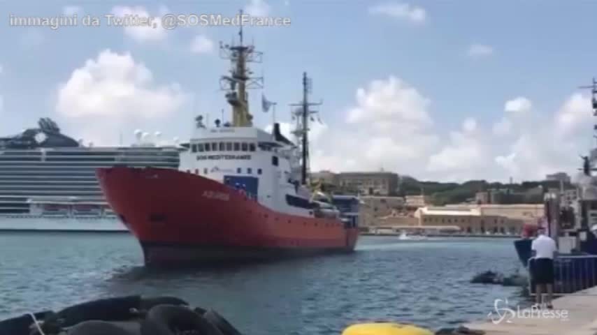 La nave Aquarius arriva a Malta
