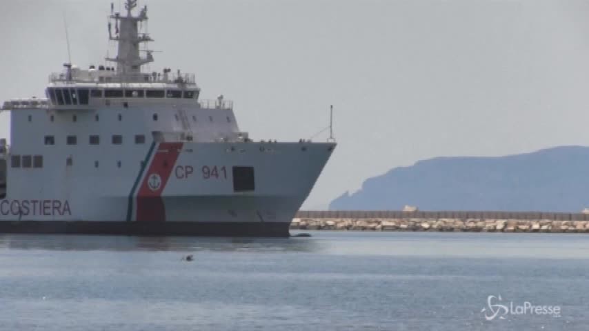 Nave Diciotti, Salvini: “Migranti suddivisi in Ue”