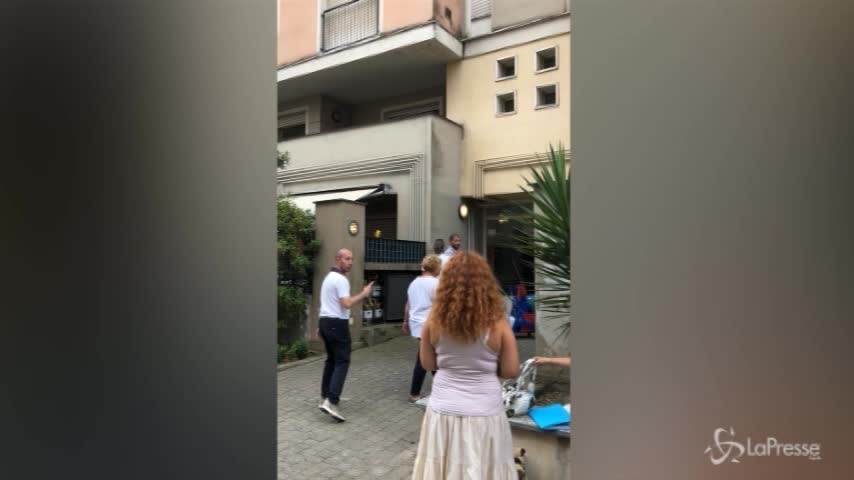 Genova, prime case agli sfollati: “Abbiamo visto il disastro in diretta”