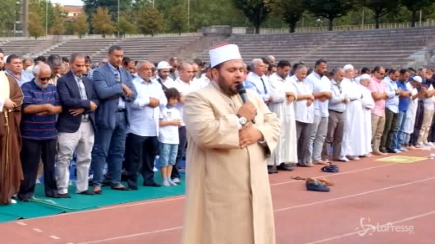Milano, migliaia di musulmani all’Arena Civica per la Festa del Sacrificio