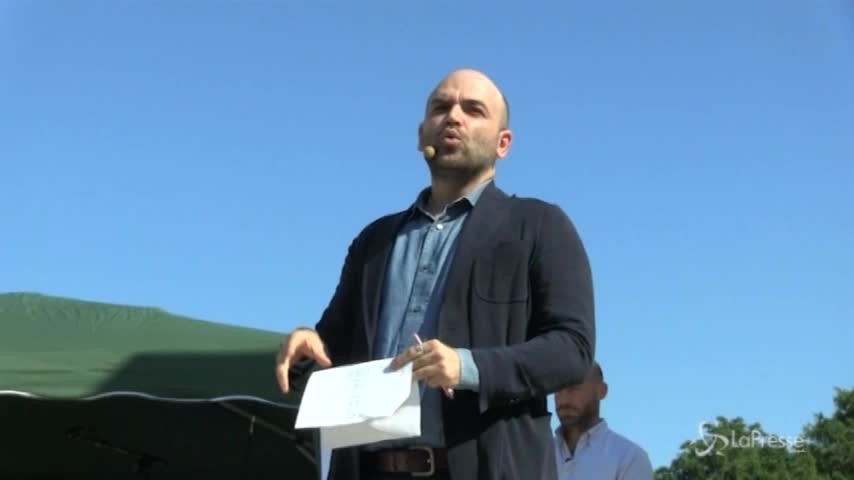 Saviano lancia il restitution day: “Salvini restituisca i 50 milioni della Lega”