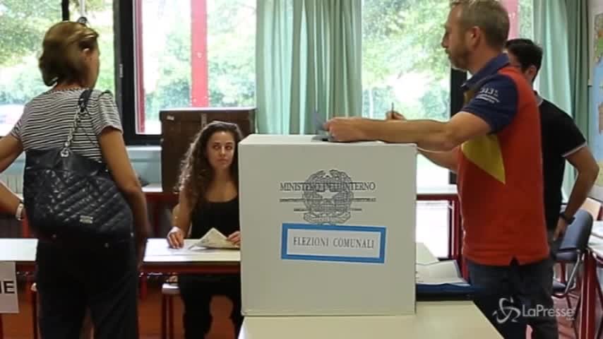 Ballottaggi, crollo del centrosinistra in Emila e Toscana