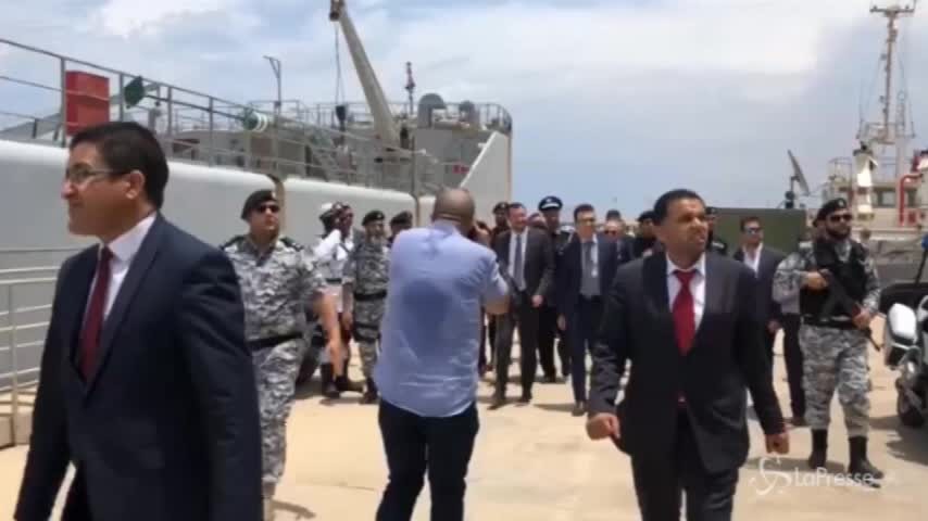 Matteo Salvini in Libia: la visita sulla nave della Marina Italiana